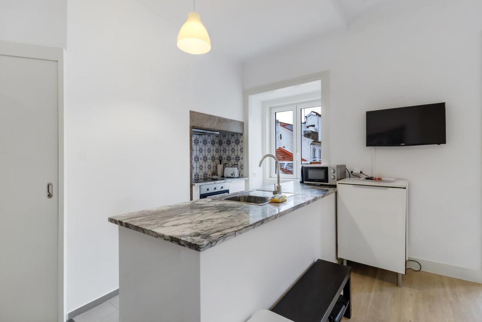 Bright 1br Castelo Sao Jorge - Graca Getaway | By Airnest Apartment Lisbon